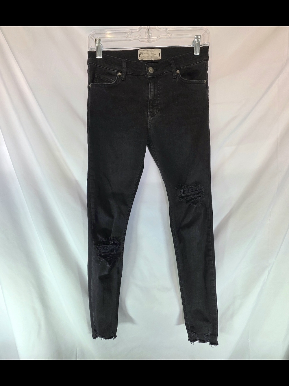 Free People Women's Distressed Frayed Edgy Grunge Stretch Black Denim Jeans W25R